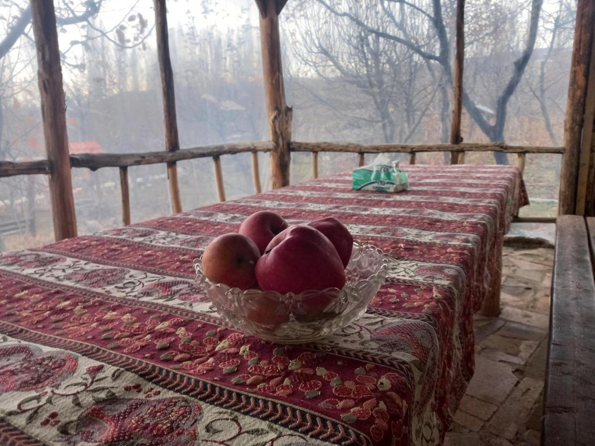 Byurakan Guesthouse & Cottage מראה חיצוני תמונה