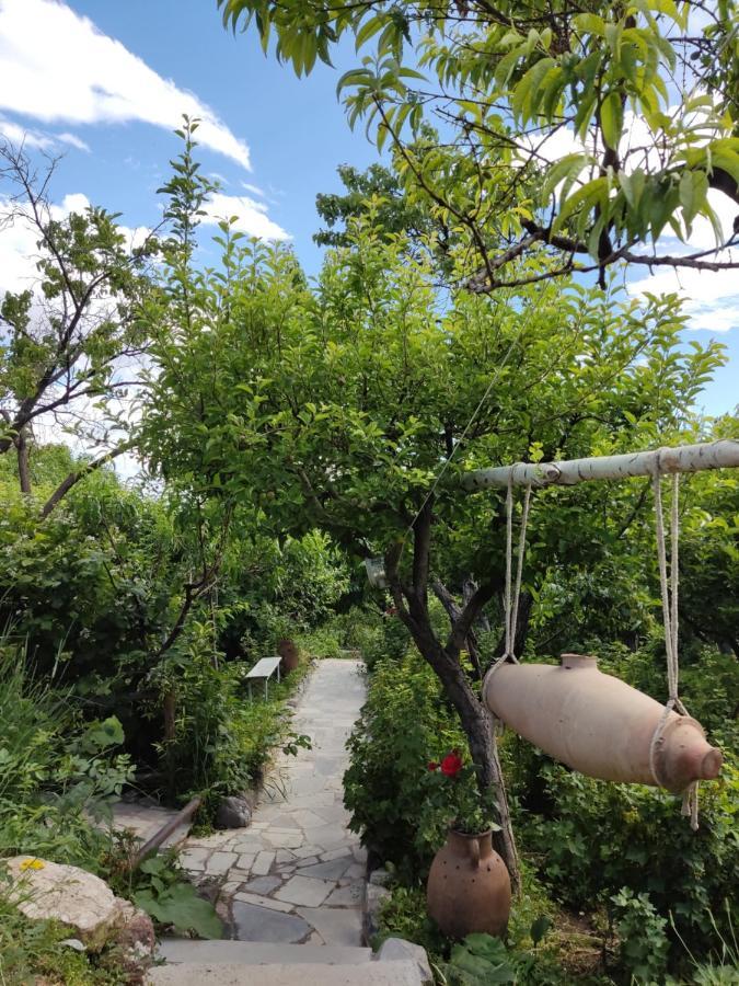 Byurakan Guesthouse & Cottage מראה חיצוני תמונה