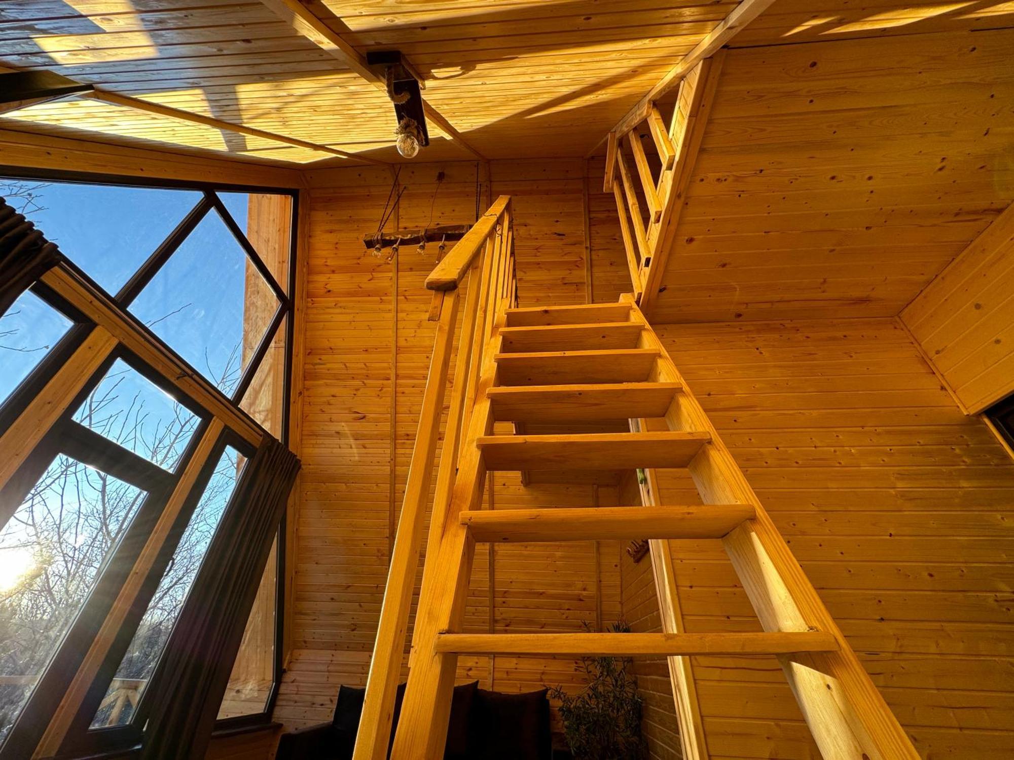 Byurakan Guesthouse & Cottage מראה חיצוני תמונה