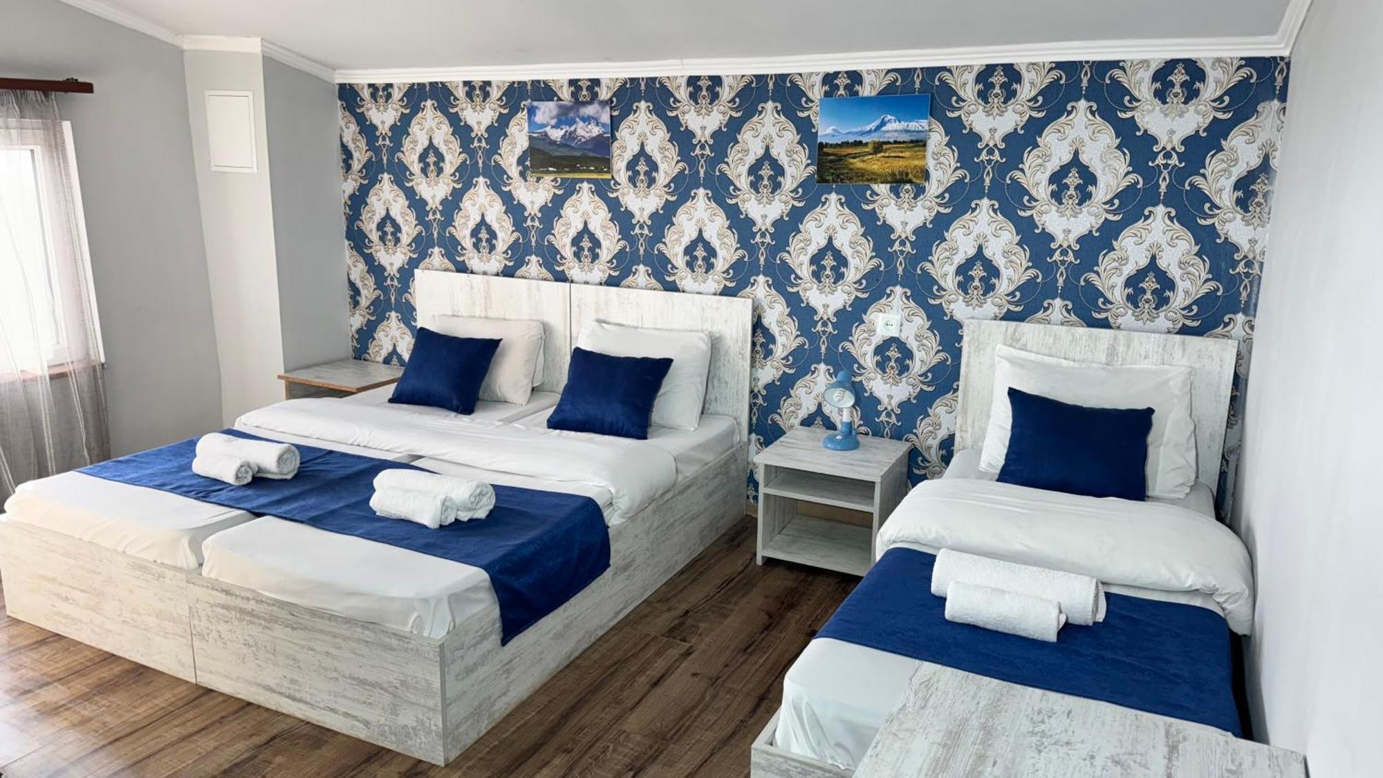 Byurakan Guesthouse & Cottage מראה חיצוני תמונה